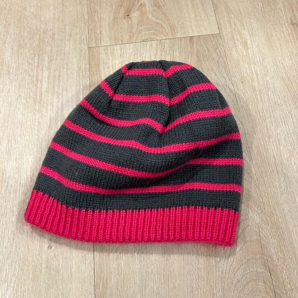 TNF Cable Knit Woven Reversible Beanie OS - Picture 4 of 4